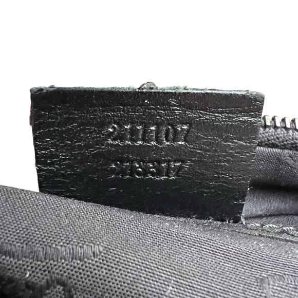 Gucci Monogram Imprime Messenger Bag - Picture 8 of 10